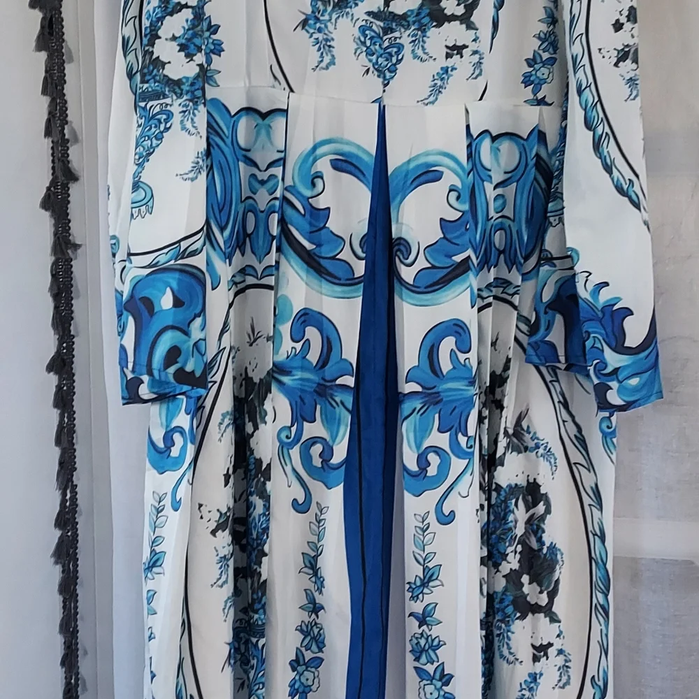 Beautiful Dress - Picture 6 of 11